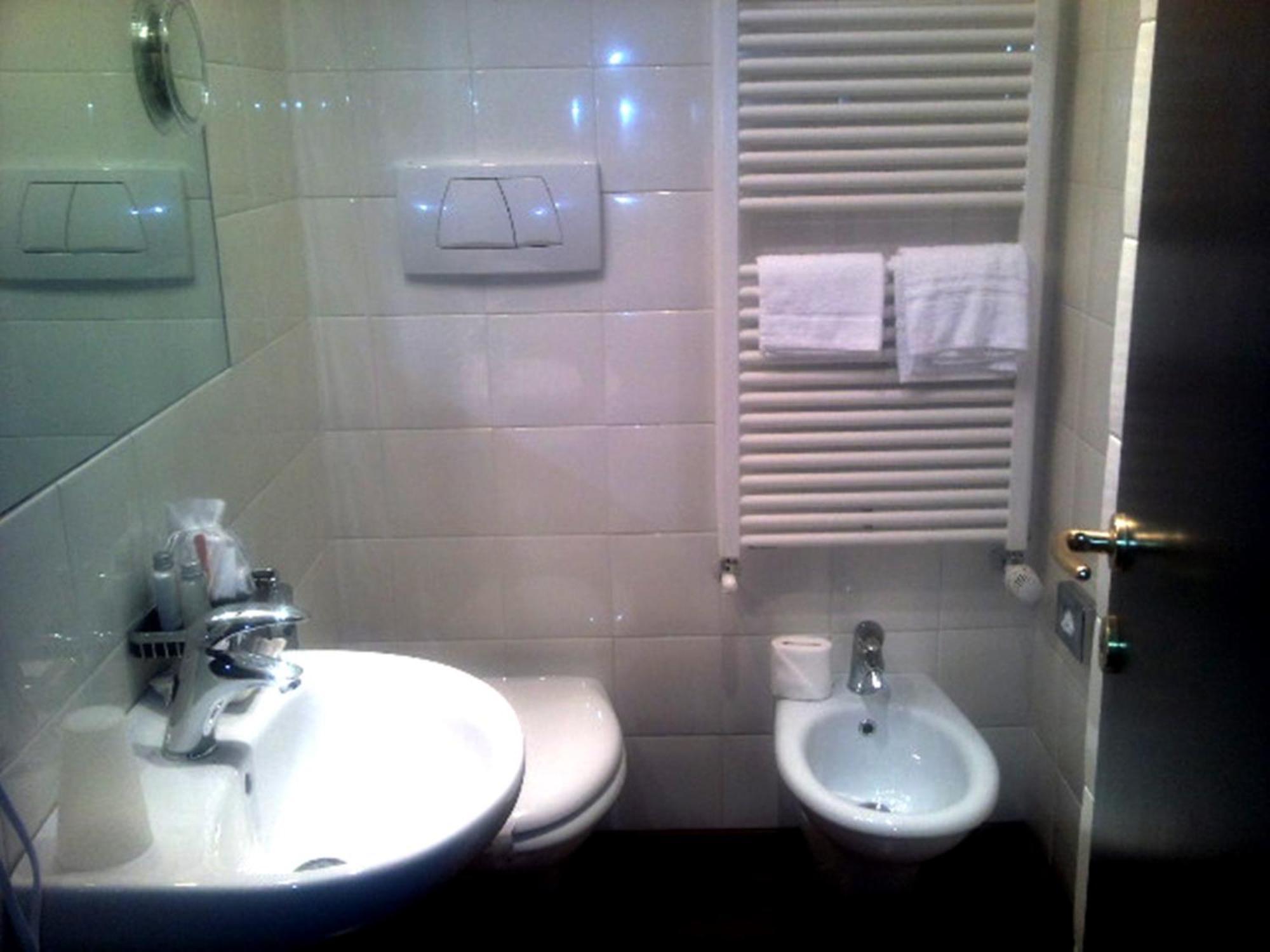Hotel La Torre Moie Quarto foto